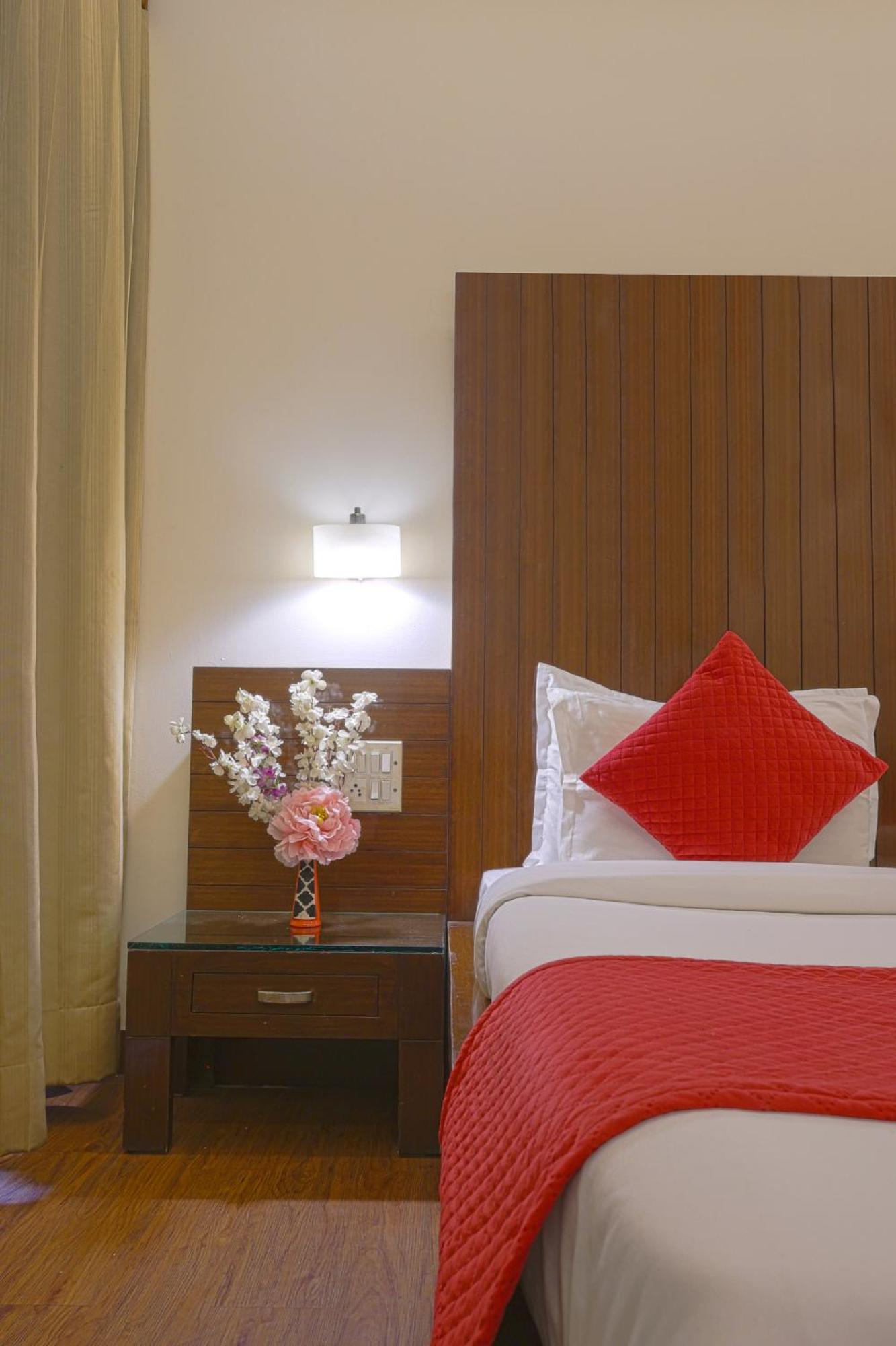 Hotel Haris Mg Road Gurugram Gurgaon Eksteriør billede